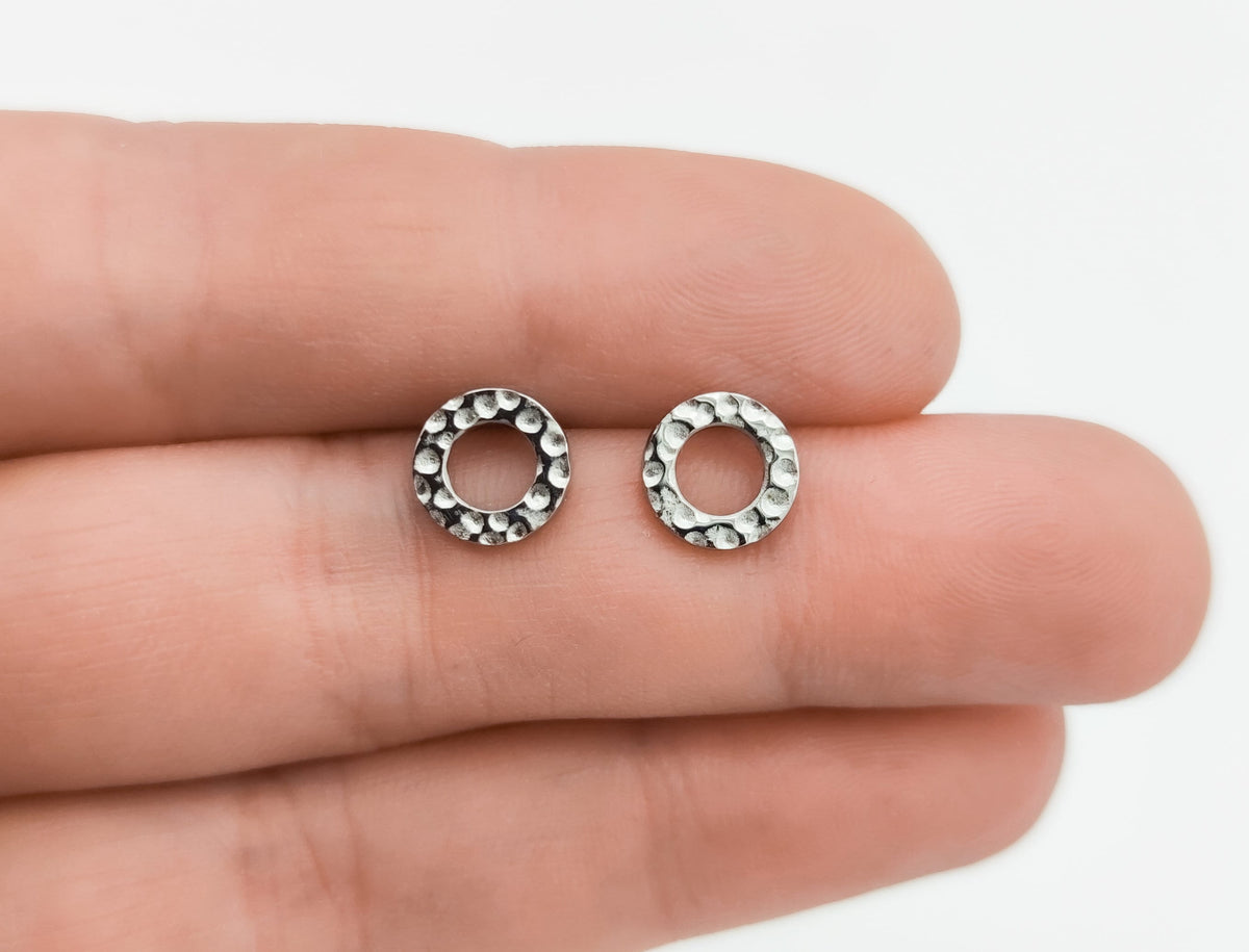 1 Paar Ohrstecker//gehämmert//Edelstahl//wasserfest//minimalistisch//geometrisch//edel//elegant