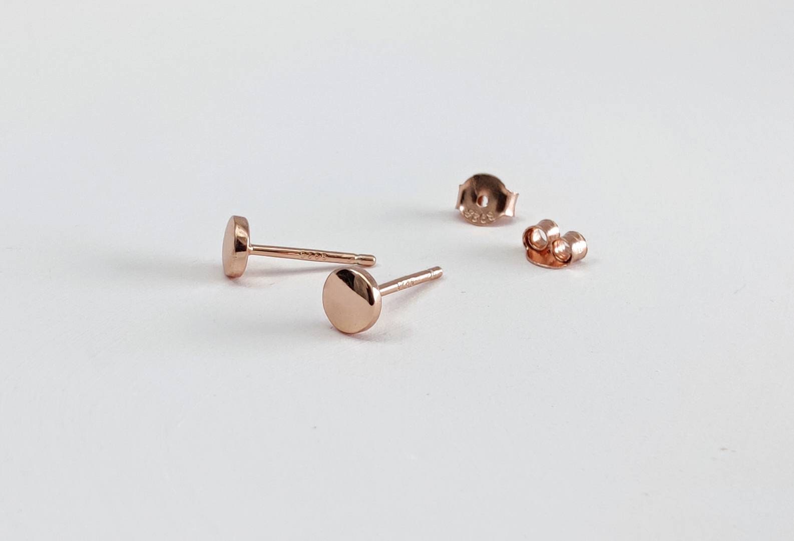 1 Paar simple Ohrstecker-Roségold-925er Silber-vergoldet-mini-Plättchen-Dots-zart-fein-filigran-zierlich